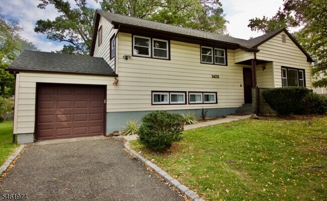 Building Photo - 1425 Boynton Ave