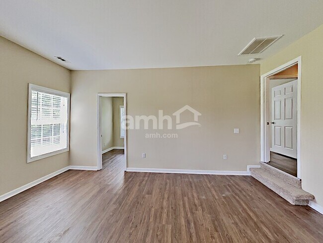 Building Photo - 156 Brightstar Ct