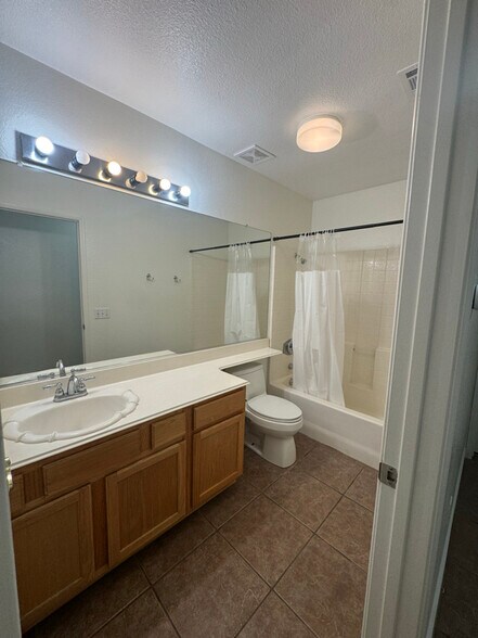 Building Photo - 7800 Buckeye St