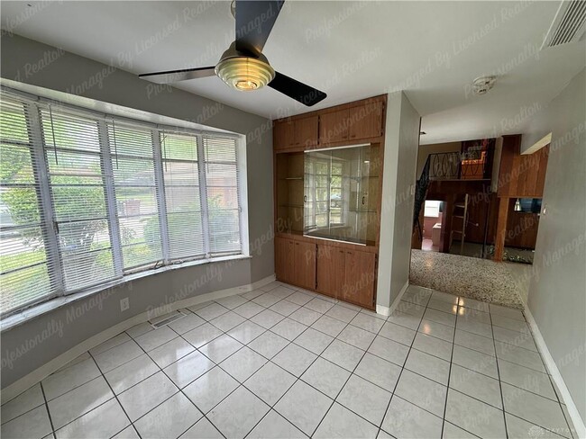 Building Photo - 3776 Dorset Dr