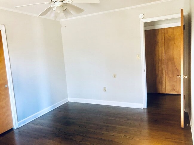 Building Photo - 1455 Springsteen Rd