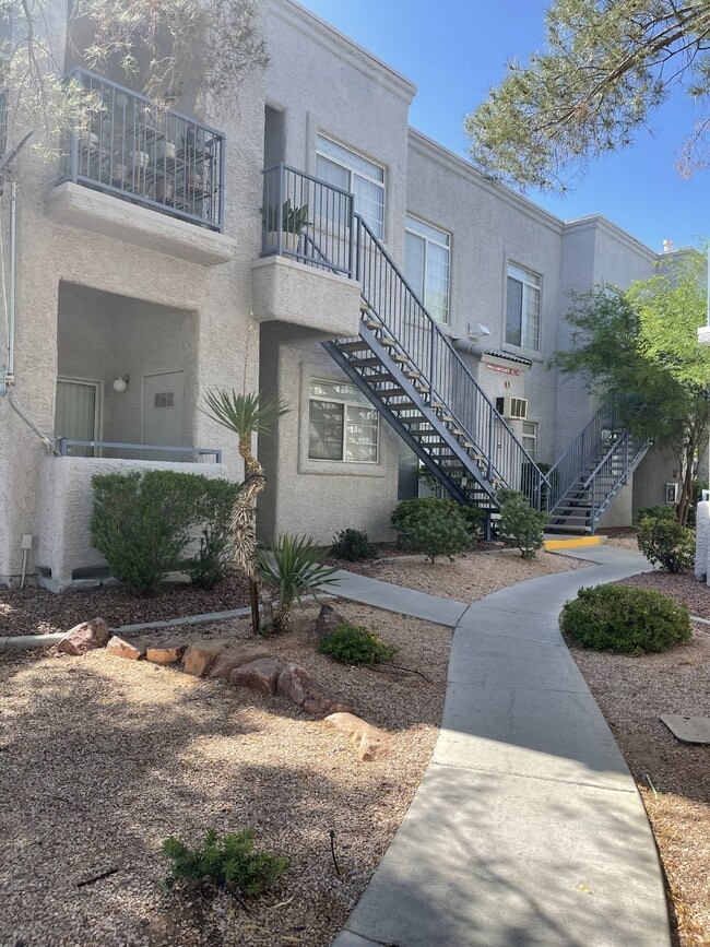 Building Photo - DOWNSTAIRS GREEN VALLEY CONDO | COVERED PATIO | COMMUNITY POOL + FITNESS CENTER