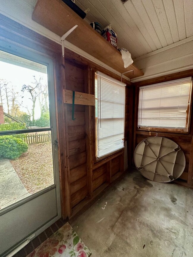 Building Photo - Historic Home in Downtown Bath