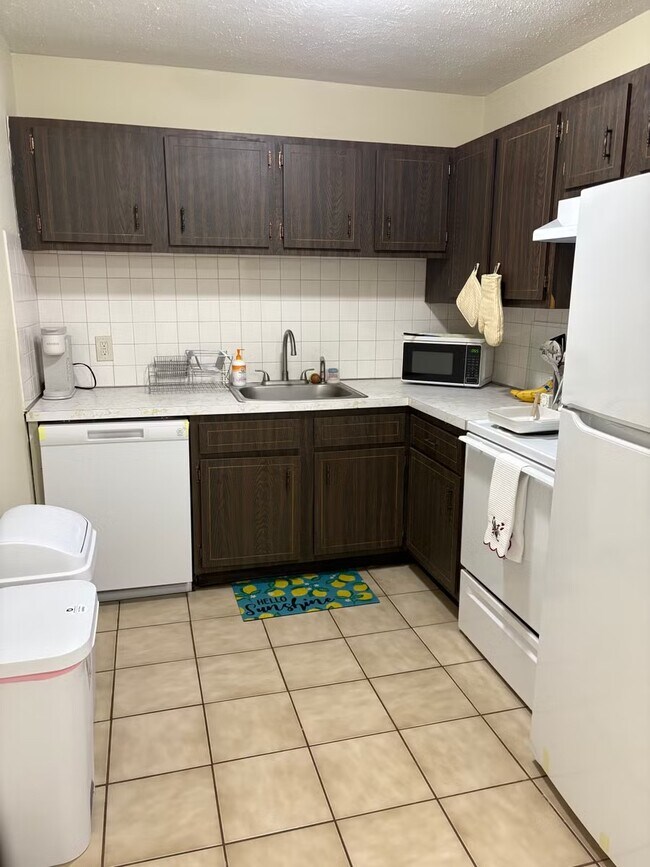 Building Photo - Mayflower Landing