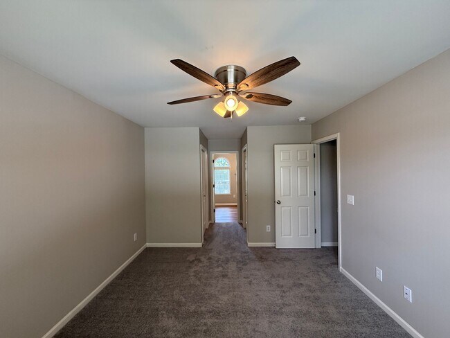 Building Photo - 2403 Mid Salem Dr