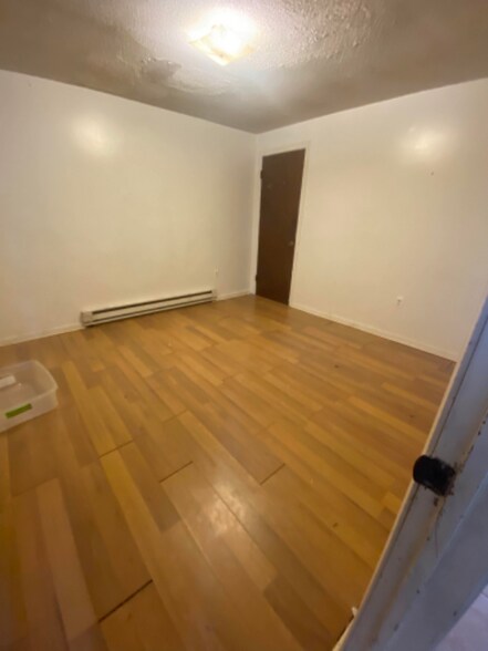 Building Photo - 366 Wolcott St