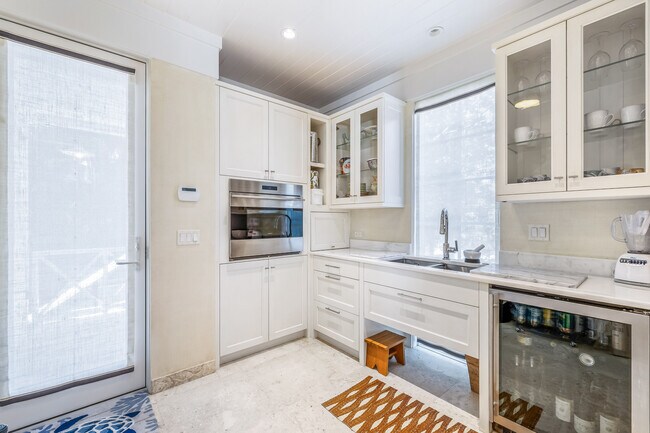 Building Photo - 2310 23rd St W