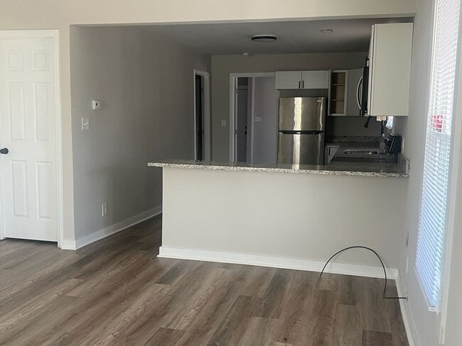 Building Photo - 235 Ann St NW