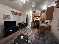 Building Photo - 100 Dallas St