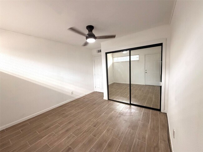 Building Photo - 4723 Aftonshire Dr