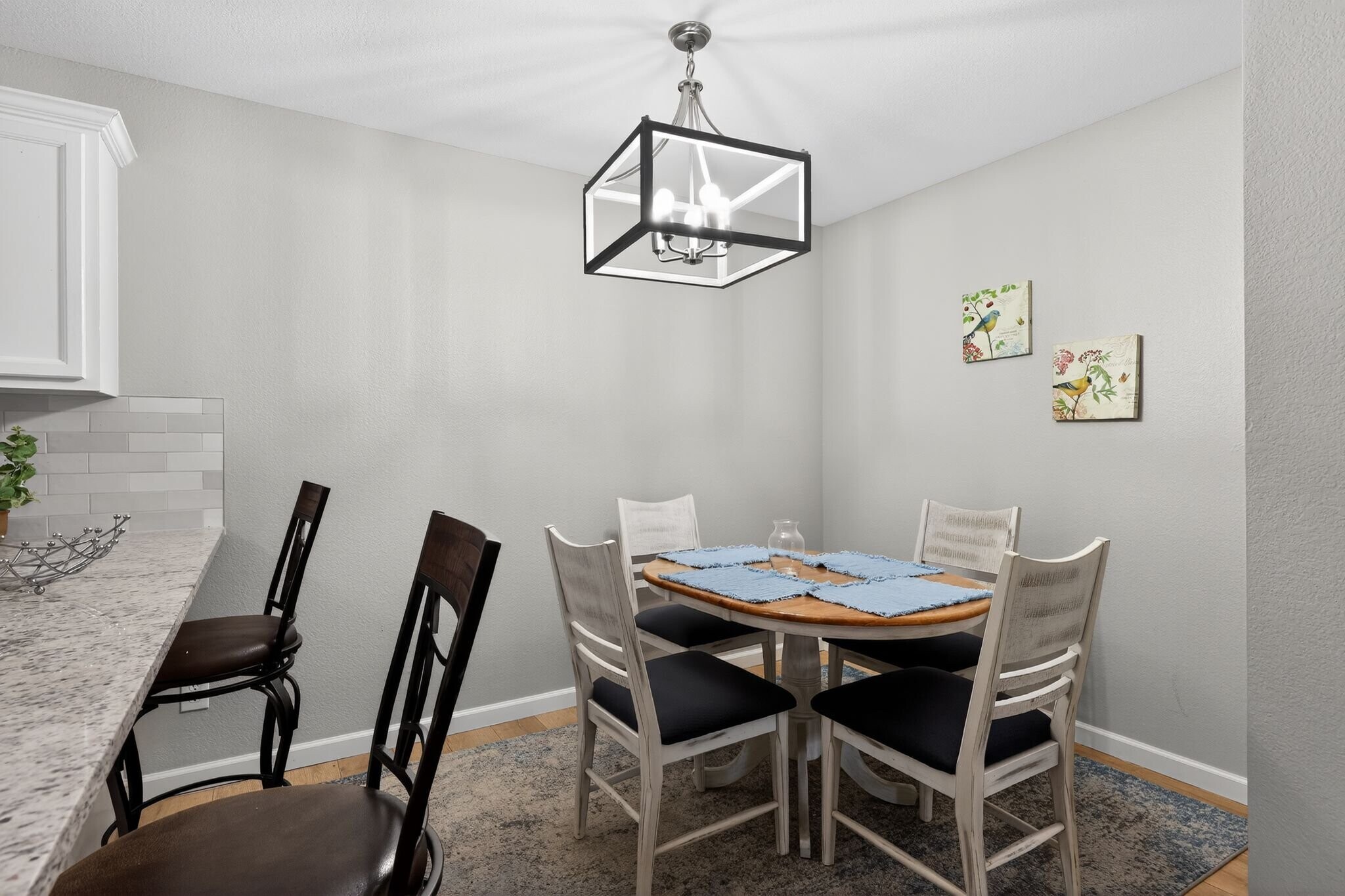 Building Photo - 13085 W Cedar Dr