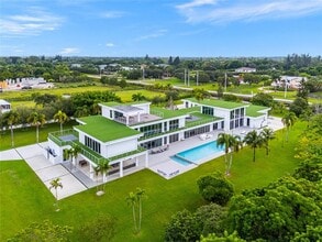 Building Photo - 17250 SW 52nd Ct