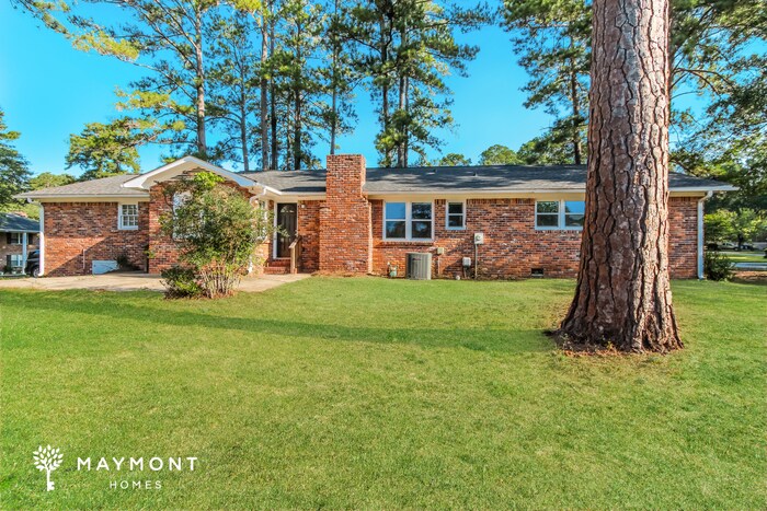 Building Photo - 213 Guild Hall Dr