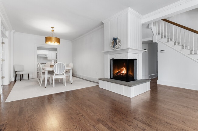 Building Photo - 29 Weston Hill Rd