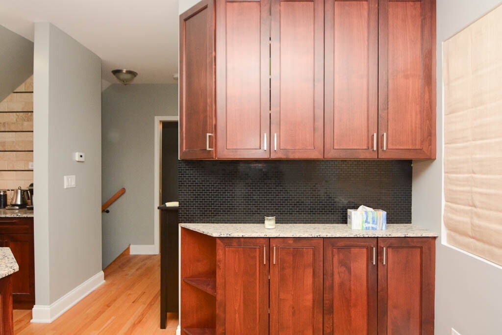 Building Photo - 944 N Winchester Ave