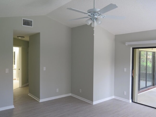 Building Photo - 2668 La Lique Cir