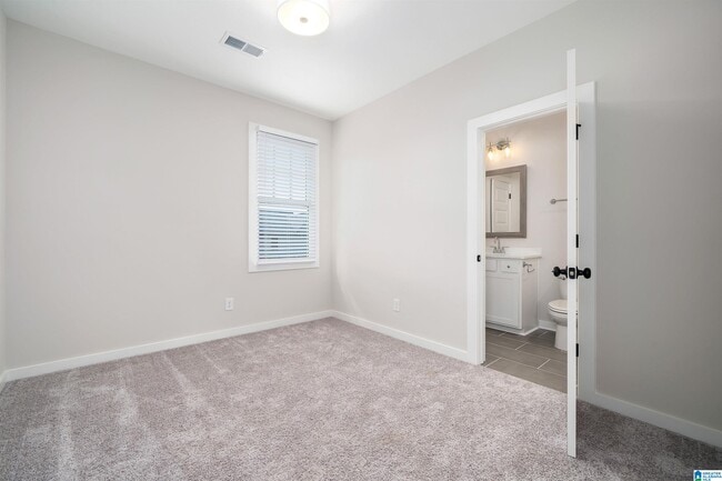 Building Photo - 1195 Windsor Sq