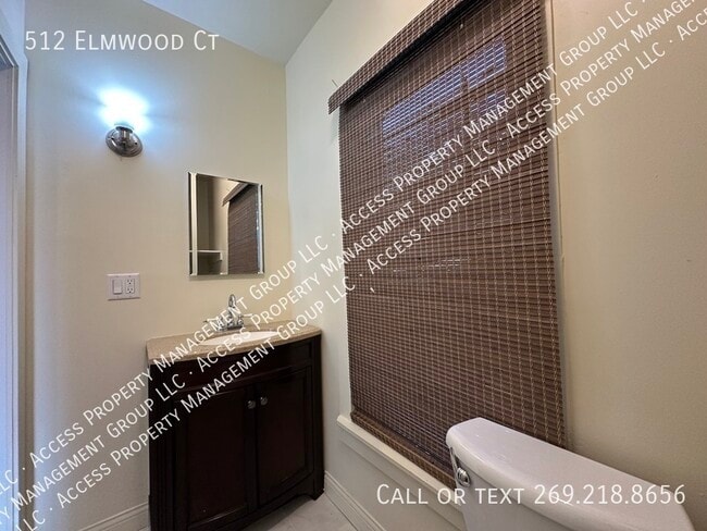 Building Photo - 512 Elmwood Ct