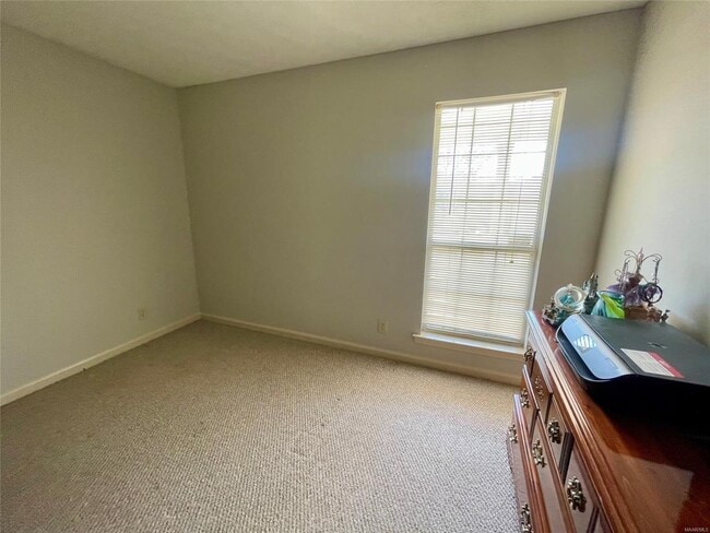 Building Photo - 21 Shelton Cir