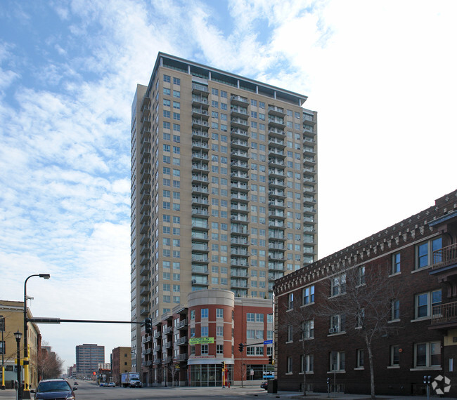 Building Photo - Skyscape Condominiums