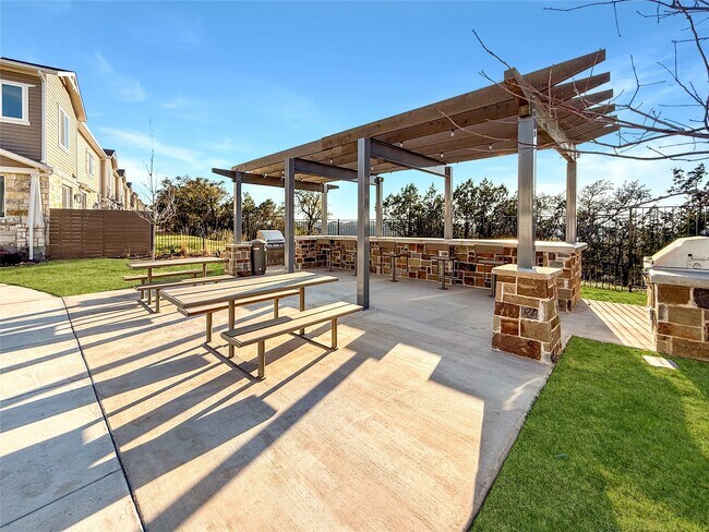 Building Photo - 5607 Mobeetie Lp