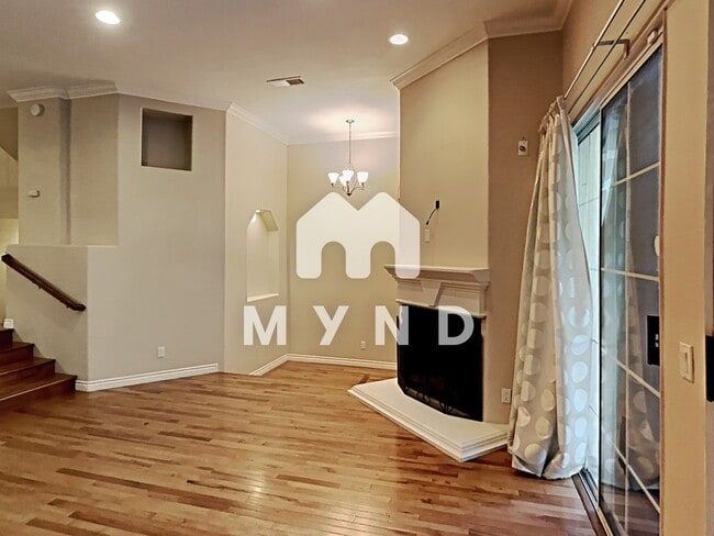 Building Photo - 5117 Renaissance Ave Unit C