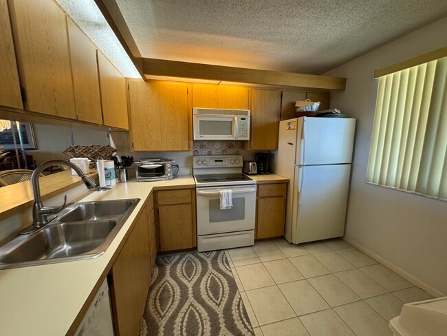 Building Photo - 101 S Seas Dr