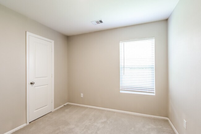 Building Photo - 4151 Saw Mill Peak Ln