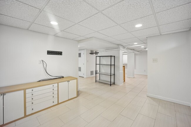 Building Photo - 155 Sunset Ln
