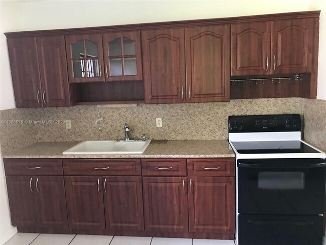 Building Photo - 201 Flagler Dr