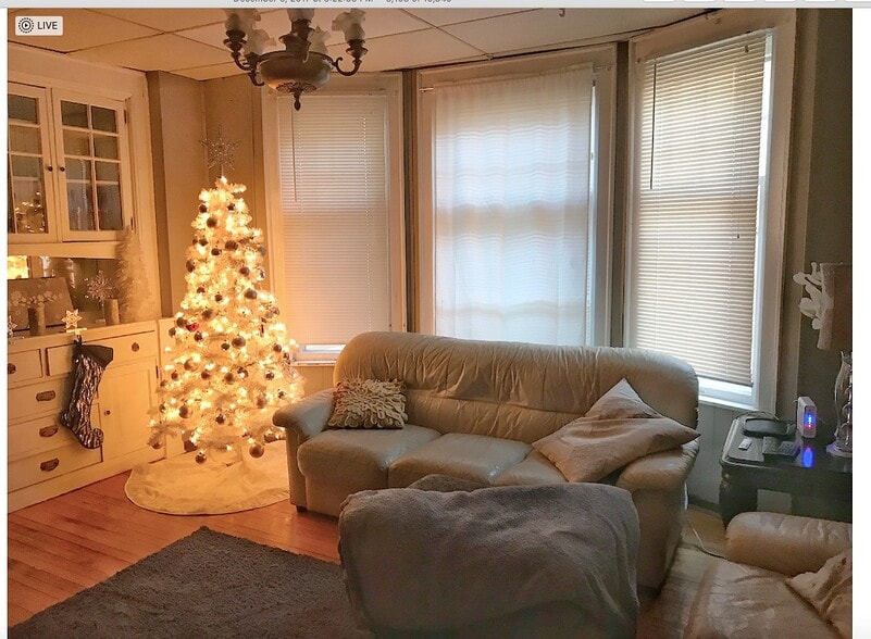 Building Photo - 2956 N Prospect Ave