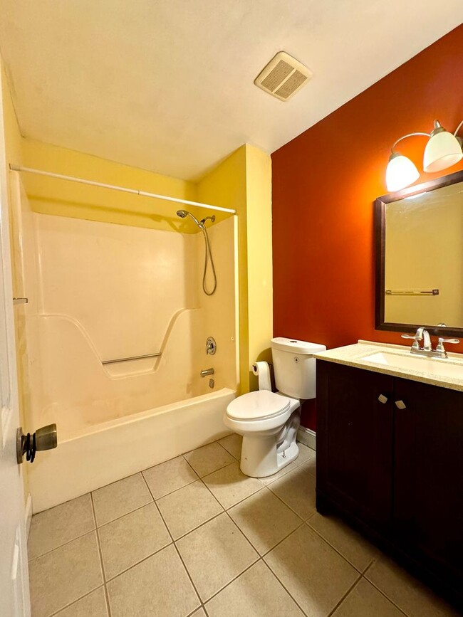 Building Photo - 308 Candlewood Dr