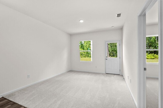 Building Photo - 450 Castillo Dr