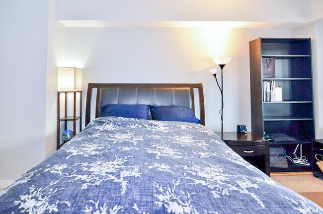 Building Photo - 111 N Ashley St