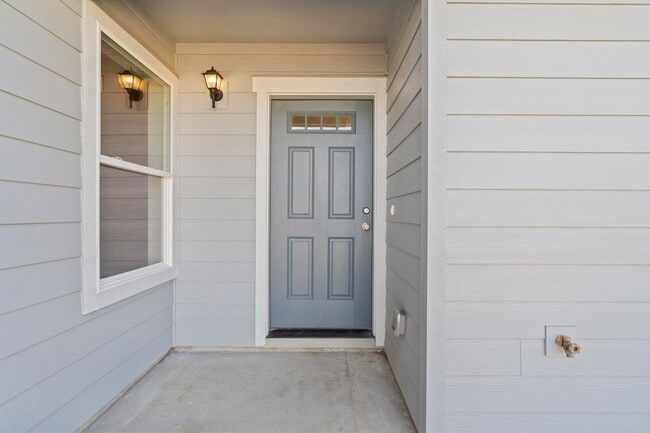 Building Photo - 1004 Brandon Way