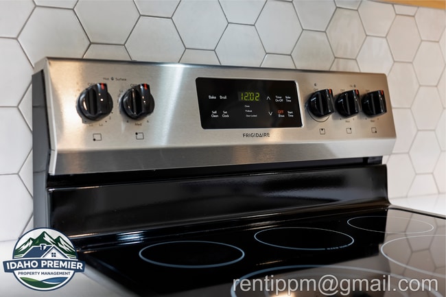 Building Photo - 7642 E Lightfoot St