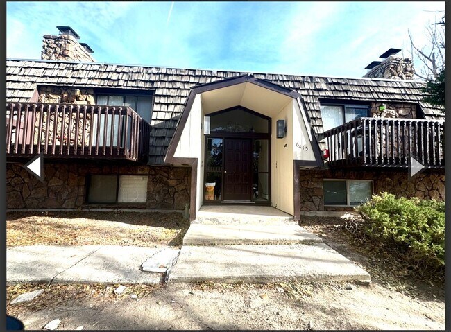 Building Photo - 6415 Yvonne Way