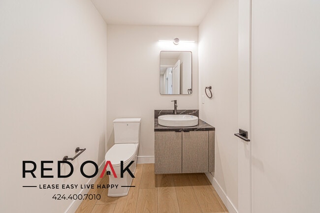 Building Photo - 5320 Cartwright Ave