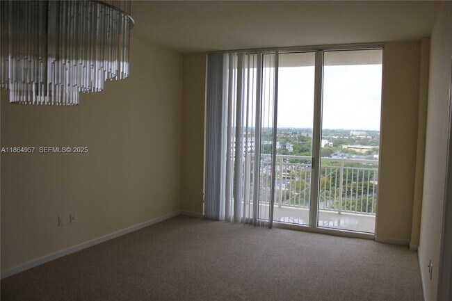 Building Photo - 19501 W Country Club Dr