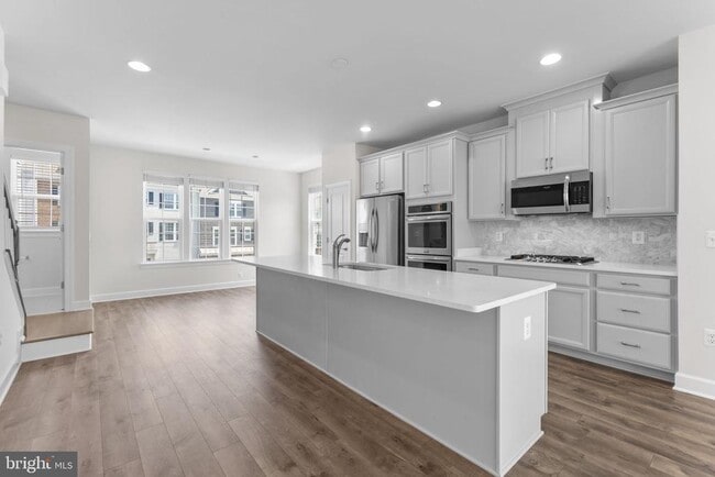 Building Photo - 6094 Camerons Ferry Dr