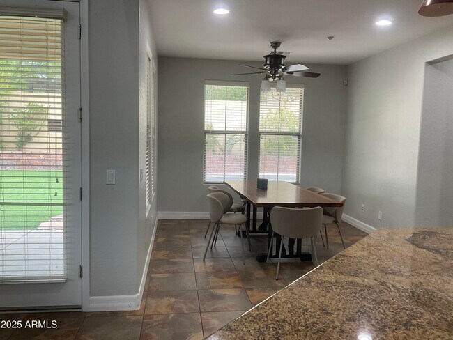 Building Photo - 20893 W Cora Vista
