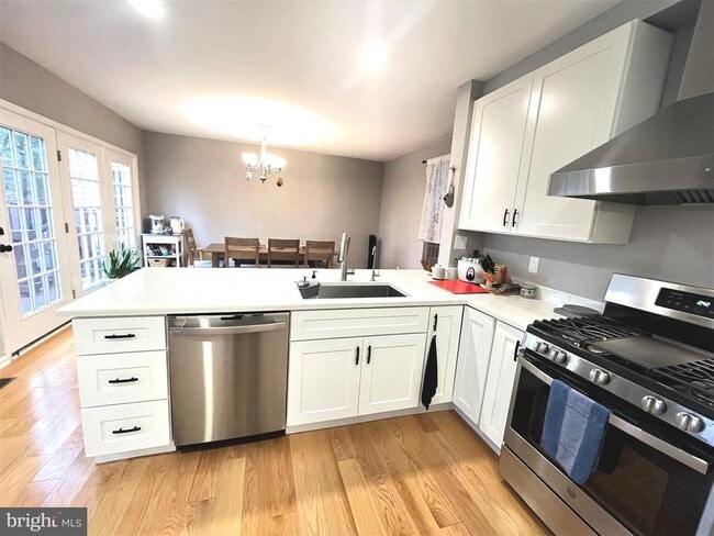 Building Photo - 4513 Monmouth St