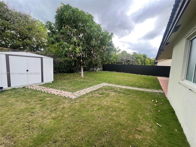 Building Photo - 17900 SW 154th Ct