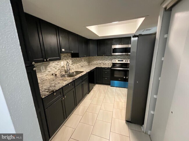 Building Photo - 5526 Green Dory Ln