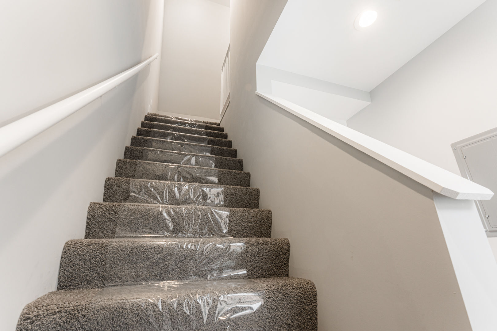 Building Photo - 926 W 32nd Pl