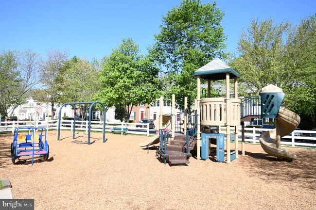 Building Photo - 13955 Lullaby Rd