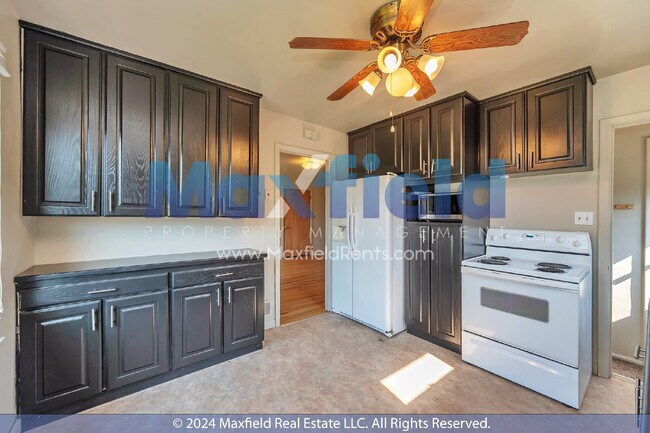 Building Photo - SUGAR HOUSE - 3 BD 1 BA Pet Friendly