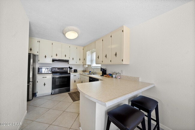 Building Photo - 6322 Sunset Ave