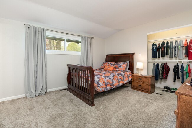 Building Photo - 4200 Dublin Rd