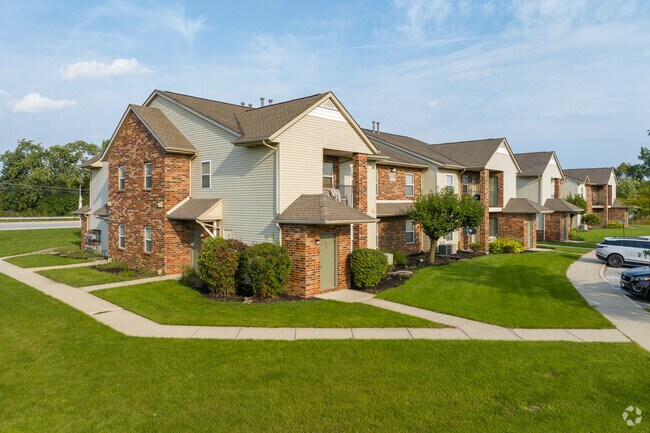 Building Photo - Arbors at Hickory Creek